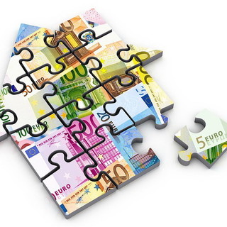 In Liguria prezzi degli immobili residenziali in calo, ma la discesa rallenta: -2,1% nel primo semestre 2017, Imperia tra le più care