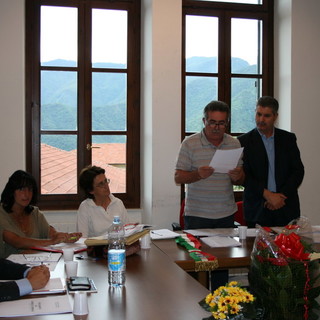 Triora: con le dimissioni di Silvia Siccardi e Gianpiero Sasso il Comune sarà commissariato Triora: con le dimissioni di Silvia Siccardi e Gianpiero Sasso il Comune sarà commissariato