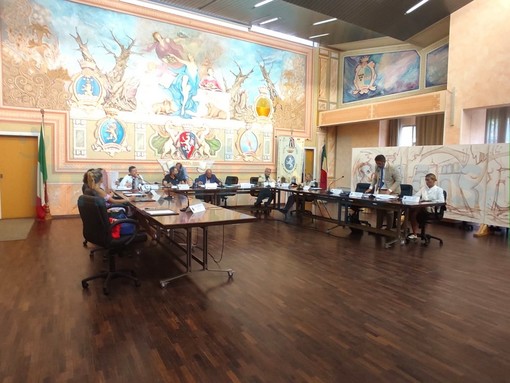 Diano Marina: convocato per martedì prossimo il Consiglio comunale, ecco l'ordine del giorno Diano Marina: convocato per martedì prossimo il Consiglio comunale, ecco l'ordine del giorno