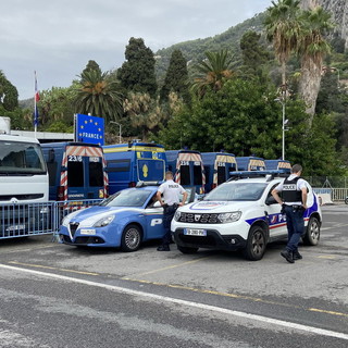 Attentato dell'Isis a Mosca: la Francia aumenta i controlli ai confini tra Ventimiglia e Mentone