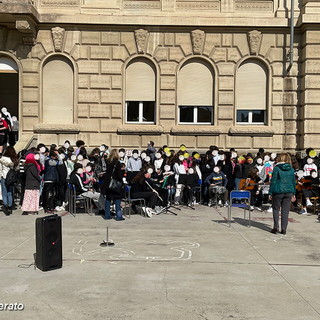 Sanremo: 'Giornata dell'Unità nazionale', prosegue la consegna dei tricolori nelle scuole con i Lions (Foto)