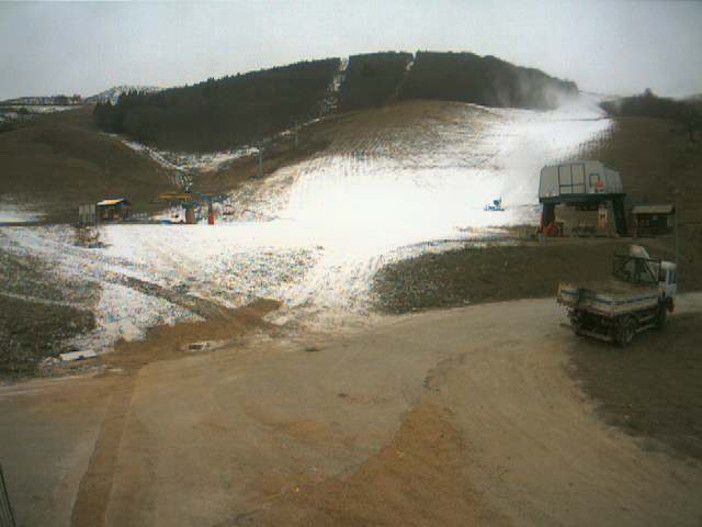 Limone Piemonte: cannoni spara neve viaggiano a pieno regime, nel weekend nuove aperture Limone Piemonte: cannoni spara neve viaggiano a pieno regime, nel weekend nuove aperture