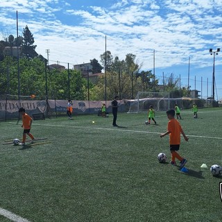 Calcio. Dal 10 maggio aprono le iscrizioni al Camp estivo dell’Ospedaletti per ragazzi nati tra il 2012 e il 2019