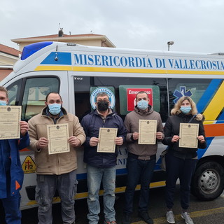 Vallecrosia: consegnati ieri gli attestati di benemerenza a 27 operatori della Croce Azzurra Misericordia (Foto)