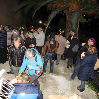 Ventimiglia: in tanti nella notte di San Silvestro per il Capodanno alla Madonna delle Virtù (Foto) Ventimiglia: in tanti nella notte di San Silvestro per il Capodanno alla Madonna delle Virtù (Foto)
