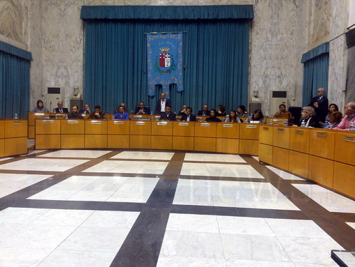 Imperia: Consiglio comunale, il Sindaco Carlo Capacci conferma "Sono serenissimo e non intendo dimettermi!" Imperia: Consiglio comunale, il Sindaco Carlo Capacci conferma "Sono serenissimo e non intendo dimettermi!"