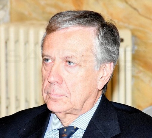 La Liguria verso la Zona Bianca: ne parliamo a ‘2 ciapetti con Federico’con il presidente dell’Ordine dei Medici Francesco Alberti La Liguria verso la Zona Bianca: ne parliamo a ‘2 ciapetti con Federico’con il presidente dell’Ordine dei Medici Francesco Alberti