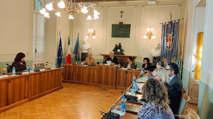 Imperia: convocato per venerdì prossimo il Consiglio provincia, all'ordine del giorno i rifiuti Imperia: convocato per venerdì prossimo il Consiglio provincia, all'ordine del giorno i rifiuti