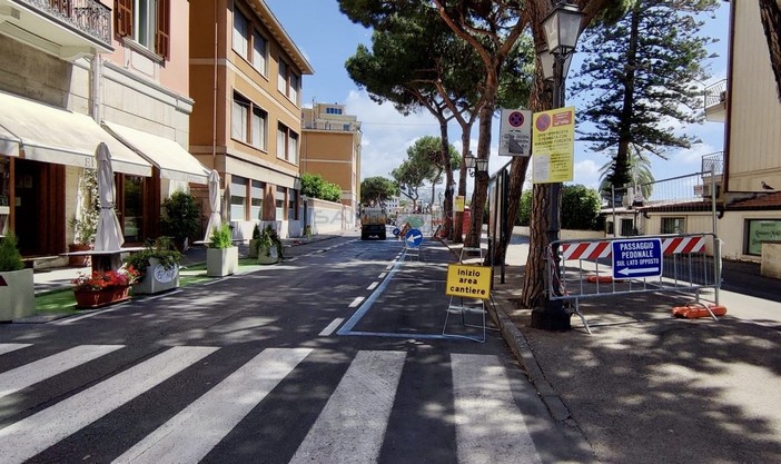 Sanremo: un'altra caduta oggi sulla ciclabile per le radici dei pini, i bikers chiedono un intervento definitivo Sanremo: un'altra caduta oggi sulla ciclabile per le radici dei pini, i bikers chiedono un intervento definitivo