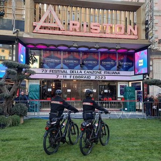 Festival di Sanremo: Carabinieri in bicicletta per pattugliare il centro cittadino