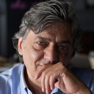 San Lorenzo al Mare: mercoledì sera per 'Due parole in riva al mare' la presentazione del libro di Carlo De Filippis San Lorenzo al Mare: mercoledì sera per 'Due parole in riva al mare' la presentazione del libro di Carlo De Filippis