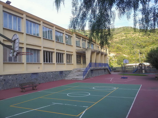 Camporosso: al via i lavori di restyling del cortile della scuola dell'infanzia e primaria