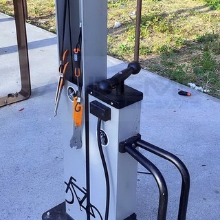 Ventimiglia: danneggiata l'area di manutenzione bici all'ex Campasso, la Fiab scrive al sindaco (Foto) Ventimiglia: danneggiata l'area di manutenzione bici all'ex Campasso, la Fiab scrive al sindaco (Foto)