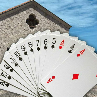 Bridge, a Bordighera ripartono i corsi per principianti e allievi: il 14 ottobre una lezione aperta a tutti