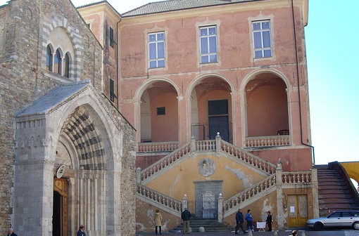 Ventimiglia: l'Assessore Palmero e il Sindaco sul futuro dei servizi ora all'ex Convento delle Canonichesse