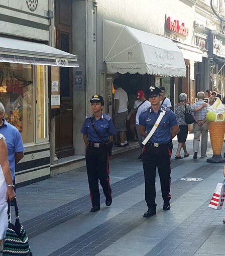 Sanremo: intensificati tutti i servizi di controllo del territorio da parte dei Carabinieri in occasione del weekend di Ferragosto, Pattuglie anche nei pressi degli stabilimenti balneari Sanremo: intensificati tutti i servizi di controllo del territorio da parte dei Carabinieri in occasione del weekend di Ferragosto, Pattuglie anche nei pressi degli stabilimenti balneari