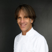 Davide Oldani torna a Sanremo: tre cene d'autore all'Europa Palace tra alta cucina e vista sul mare Davide Oldani torna a Sanremo: tre cene d'autore all'Europa Palace tra alta cucina e vista sul mare