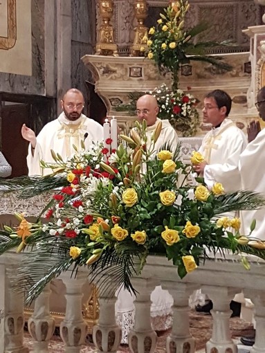Tre parrocchie di Bordighera celebrano insieme il Corpus Domini (Video) Tre parrocchie di Bordighera celebrano insieme il Corpus Domini (Video)