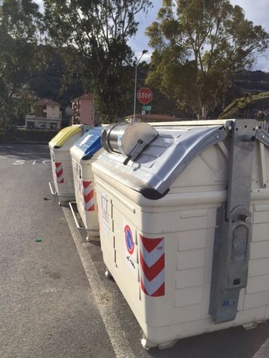 Imperia: rinnovato per un ulteriore mese il servizio di raccolta rifiuti alla TeknoService.