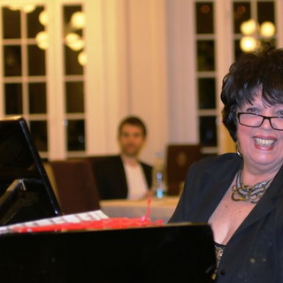 Raffaella Portolese pianista e voce narrante Raffaella Portolese pianista e voce narrante