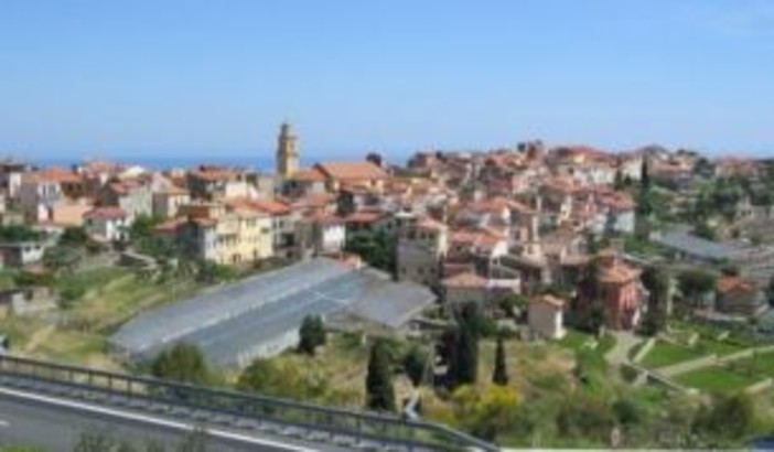 Sanremo: lavori con tempi 'biblici' alle scuole di Coldirodi, un nonno "Possibile che non si possa fare nulla?" Sanremo: lavori con tempi 'biblici' alle scuole di Coldirodi, un nonno "Possibile che non si possa fare nulla?"