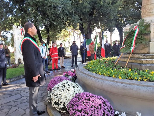 Diano Marina: cerimonia al Monumento ai Caduti alla presenza del Sindaco Cristiano Za Garibaldi (Foto)