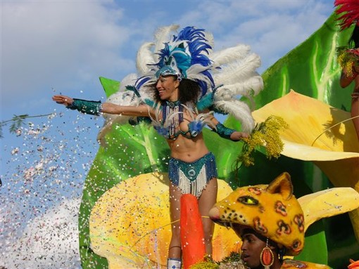 Diano Marina: rivoluzione a Carnevale. La città dice addio alla sfilata dei carri allegorici Diano Marina: rivoluzione a Carnevale. La città dice addio alla sfilata dei carri allegorici