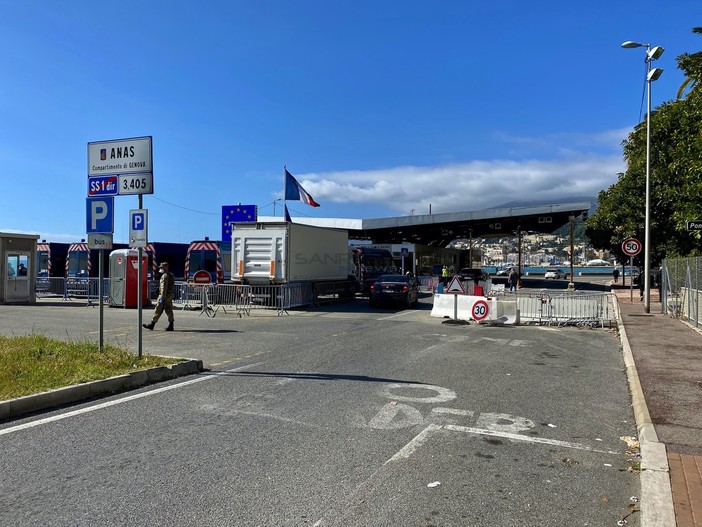 Ventimiglia: in occasione del G20 di Roma ripristinati i controlli ai confini di San Ludovico e San Luigi Ventimiglia: in occasione del G20 di Roma ripristinati i controlli ai confini di San Ludovico e San Luigi