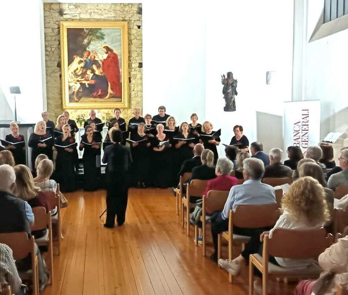 Sanremo, successo per il Coro Nova Tempora: applausi e apprezzamenti per il concerto nella Chiesa Luterana Sanremo, successo per il Coro Nova Tempora: applausi e apprezzamenti per il concerto nella Chiesa Luterana