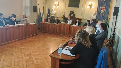 Riviera Trasporti: lunedì prossimo verrà ufficializzato l'affidamento del trasporto pubblico 'in house' Riviera Trasporti: lunedì prossimo verrà ufficializzato l'affidamento del trasporto pubblico 'in house'