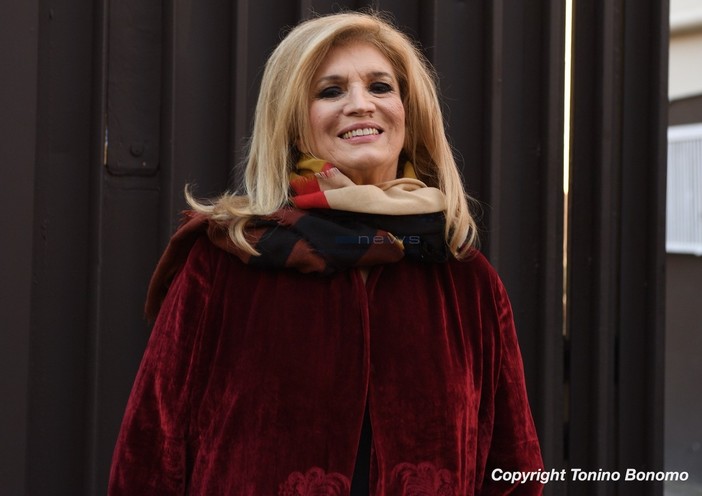 Sanremo 2022: Iva Zanicchi l'ultima classificata dei bookie, testa a testa tra Ranieri e Truppi per il premio della critica