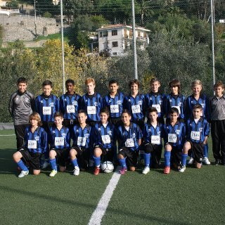 Calcio giovanile: la Carlin's Boys Esordienti 2000 vince il 'Trofeo Fair Play 2013' Calcio giovanile: la Carlin's Boys Esordienti 2000 vince il 'Trofeo Fair Play 2013'