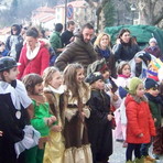 Triora festeggia il Carnevale 2026: carri, giochi e merenda per tutti al Boschetto
