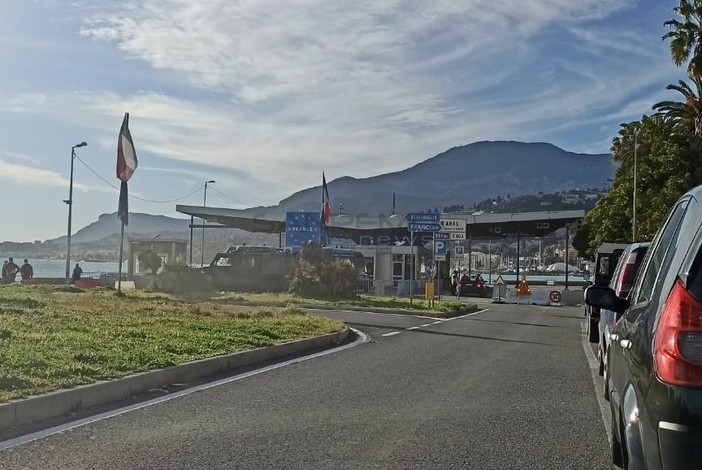Ventimiglia: un lettore sul Dpcm "Io non posso andare in un altro comune ma i francesi sono sempre qui!"