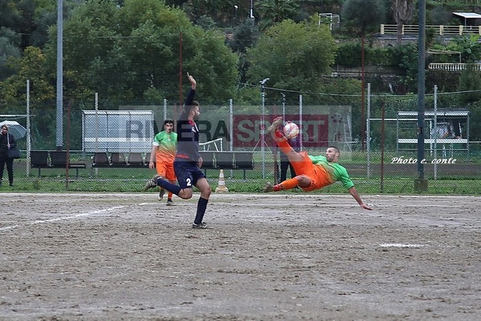Calciomercato Promozione. Ventimiglia, confermato l'ingaggio in attacco di Francesco Zito