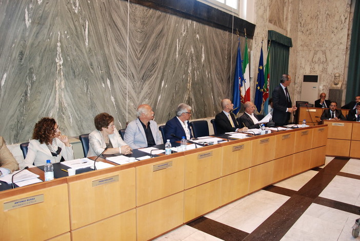Consiglio Comunale di ieri ad Imperia: il commento all'assise di ieri di 'Imperia Cambia' Consiglio Comunale di ieri ad Imperia: il commento all'assise di ieri di 'Imperia Cambia'