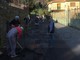 Sanremo: il Comune ci mette l'asfalto ed i residenti il lavoro, a 'Rio Massè' importante collaborazione per migliorare le strade (Foto)