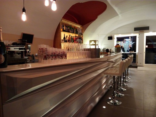 Al Casa Blanco di Bordighera doppia serata americana "Ribs Night &amp; Corona Extra" assieme a DJ Pyse