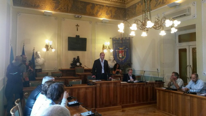 Imperia: Conferenza dei Sindaci in Provincia sui rifiuti, assente l'Assessore Paita e manca il numero legale