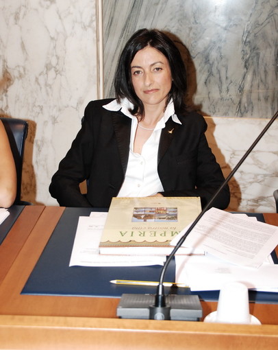 Proroga tecnica servizio di gestione rifiuti: Maria Teresa Parodi risponde a indulgenza Proroga tecnica servizio di gestione rifiuti: Maria Teresa Parodi risponde a indulgenza