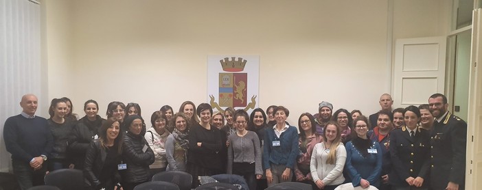 Imperia: 30 partecipanti per la seconda edizione del corso di difesa personale della Questura con l'Ok Club Imperia: 30 partecipanti per la seconda edizione del corso di difesa personale della Questura con l'Ok Club