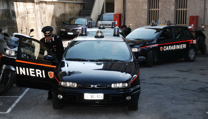 Imperia: iniziata all'alba operazione dei carabinieri contro una banda dedita allo spaccio di sostanze stupefacenti