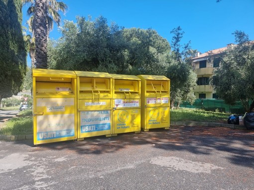 Taggia: cassonetti degli indumenti usati prontamente svuotati nella zona vicina al Comune (Foto)