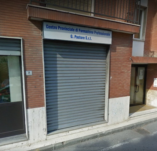 Imperia: lunedì prossimo al centro di formazione 'Pastore' incontro su ‘Colf e Badanti, aspetti contrattuali ed istruzioni operative’ Imperia: lunedì prossimo al centro di formazione 'Pastore' incontro su ‘Colf e Badanti, aspetti contrattuali ed istruzioni operative’