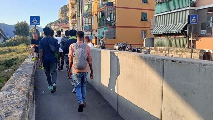 Ventimiglia: realizzazione centro rimpatri, Confesercenti e Confartigianato chiedono un incontro urgente con il sindaco Ventimiglia: realizzazione centro rimpatri, Confesercenti e Confartigianato chiedono un incontro urgente con il sindaco