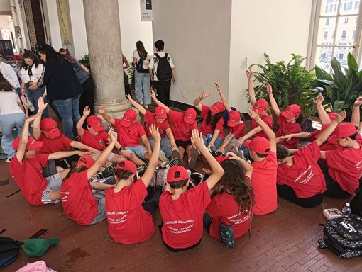 Il Consiglio Comunale dei Ragazzi di Vallecrosia al Mare agli Stati Generali della Partecipazione 2026 (Foto) Il Consiglio Comunale dei Ragazzi di Vallecrosia al Mare agli Stati Generali della Partecipazione 2026 (Foto)