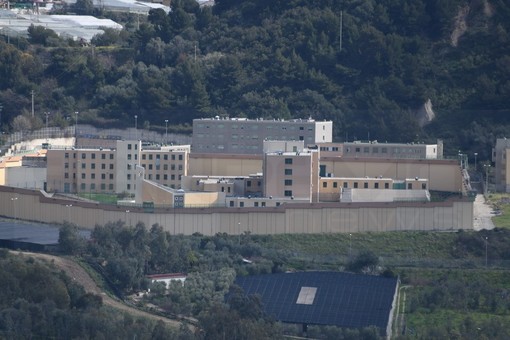 Sanremo: detenuto nordafricano tenta il suicidio in carcere a Valle Armea, salvato dalla polizia penitenziaria