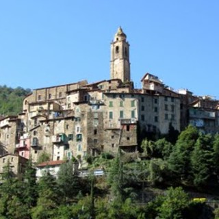 Castel Vittorio: domenica 14 agosto, appuntamento con il concorso di Pittura ‘U Castee’ 2016