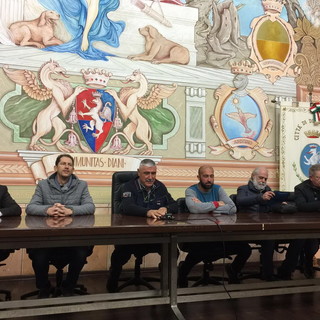 Diano Marina: Chiappori "Dire che avevamo problemi con la mafia è come dire che ho dell'acqua nelle vene!" (Video) Diano Marina: Chiappori "Dire che avevamo problemi con la mafia è come dire che ho dell'acqua nelle vene!" (Video)