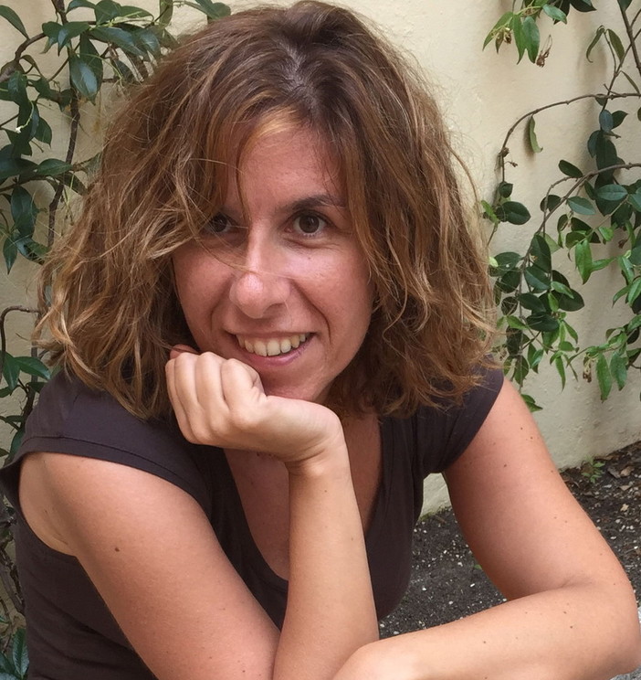 Sanremo: Chiara Moscardelli ai Martedì presenta il libro ‘Teresa Papavero e la maledizione di strangolagalli’